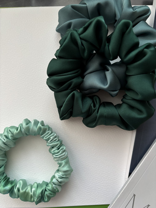Hedvábné scrunchie gumičky – Lesní harmonie — foto 5