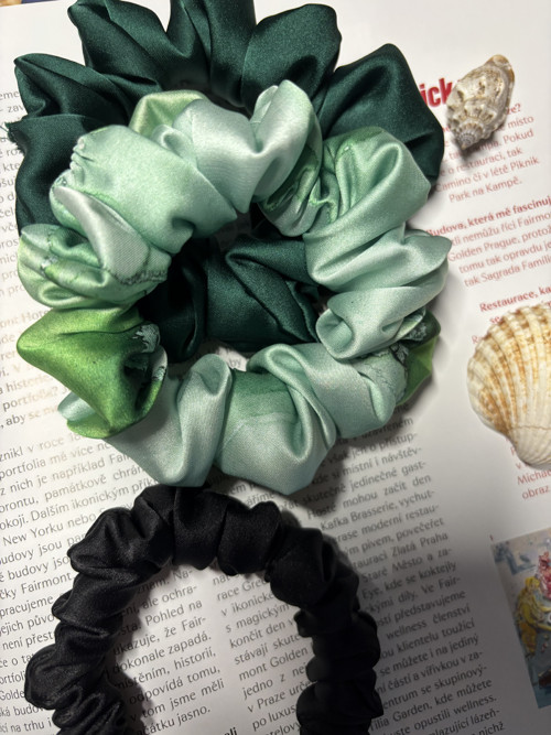 Emerald Whisper – Silk Scrunchie Set — foto 4