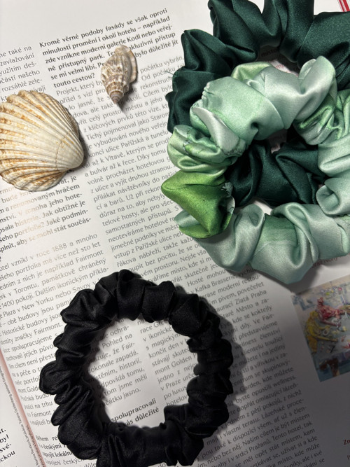 Emerald Whisper – Silk Scrunchie Set — foto 6