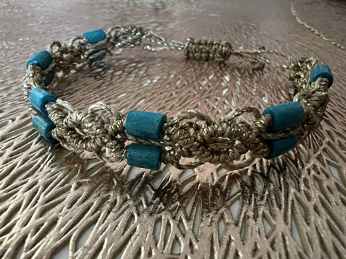 Boho náramek, micromacrame, GOLD — foto 5