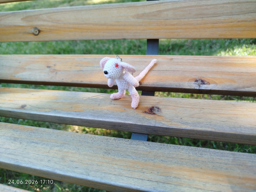 Handmade Amigurumi Mouse Keychain 3" — foto 2