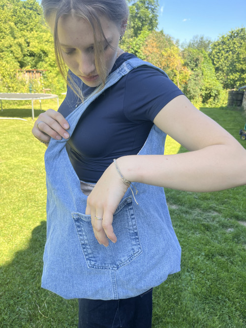 Upcycled tote bag z džín — foto 3