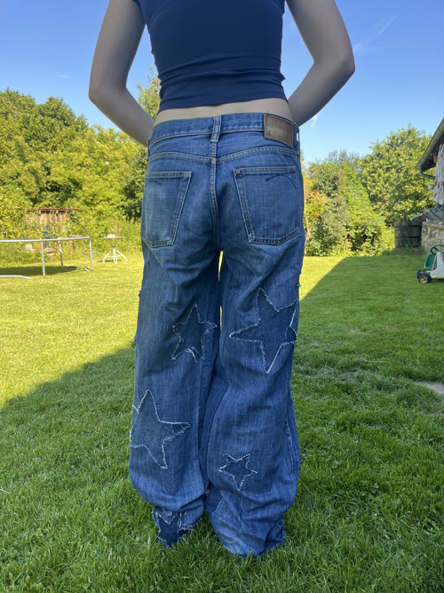 Upcycled star jeans — foto 4