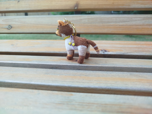 Handmade Amigurumi Cat Keychain 2,4" — foto 6