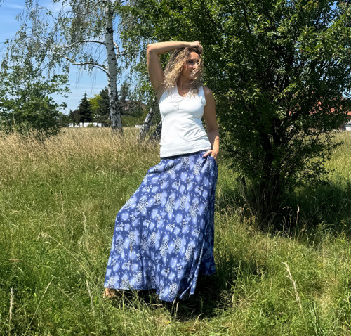 Polokolová sukně-modro bílá — foto 5