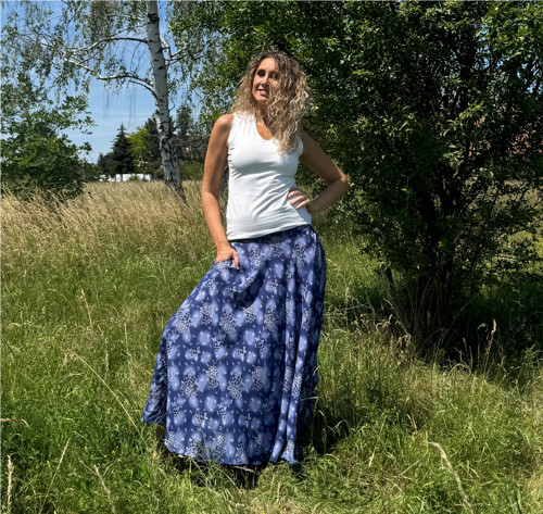 Polokolová sukně-modro bílá — foto 6