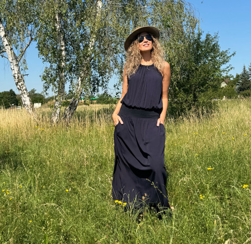 Tmavě modré šaty na ramínka — foto 3