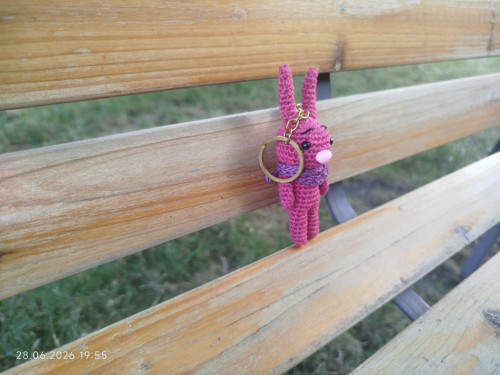 Handmade Amigurumi Rabbit Bunny Keychain 4" — foto 3