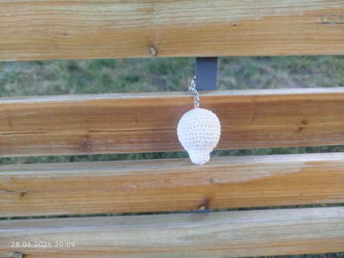 Handmade Amigurumi Skull Keychain 2" — foto 4
