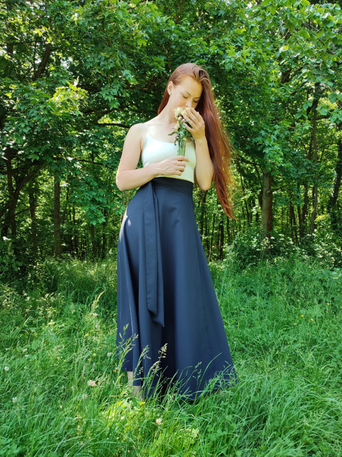 Půlkolová Sukně - Tmavě Modrá — foto 5