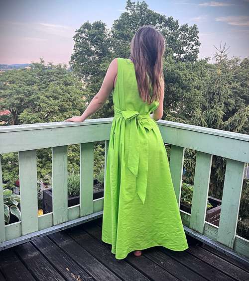 Lněné šaty Jarní zelené oversize bez pásku — foto 6