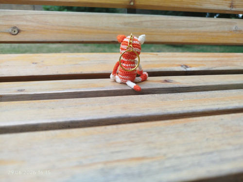 Handmade Amigurumi Cat Keychain 2,4" — foto 6