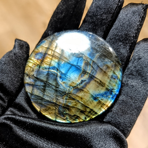 Labradorit, ID 5761, průměr 53 mm — foto 3