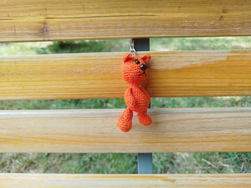 Handmade Amigurumi Cat Keychain 2,4" — foto 3