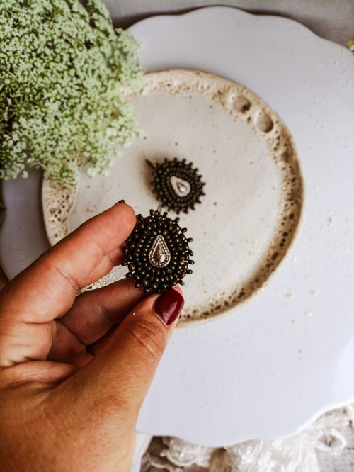 Arabesque n.21 - vyšívané náušnice — foto 3