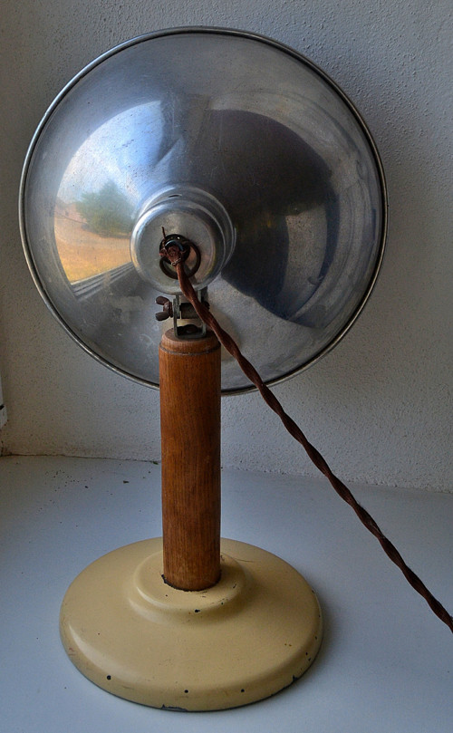 Stolní lampa: Kov a dřevo — foto 3