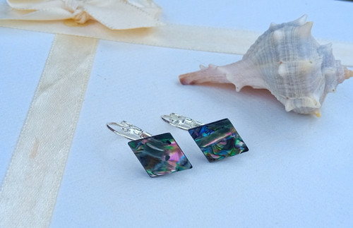 Náušnice s abalone perletí – Geometrická elegance — foto 3