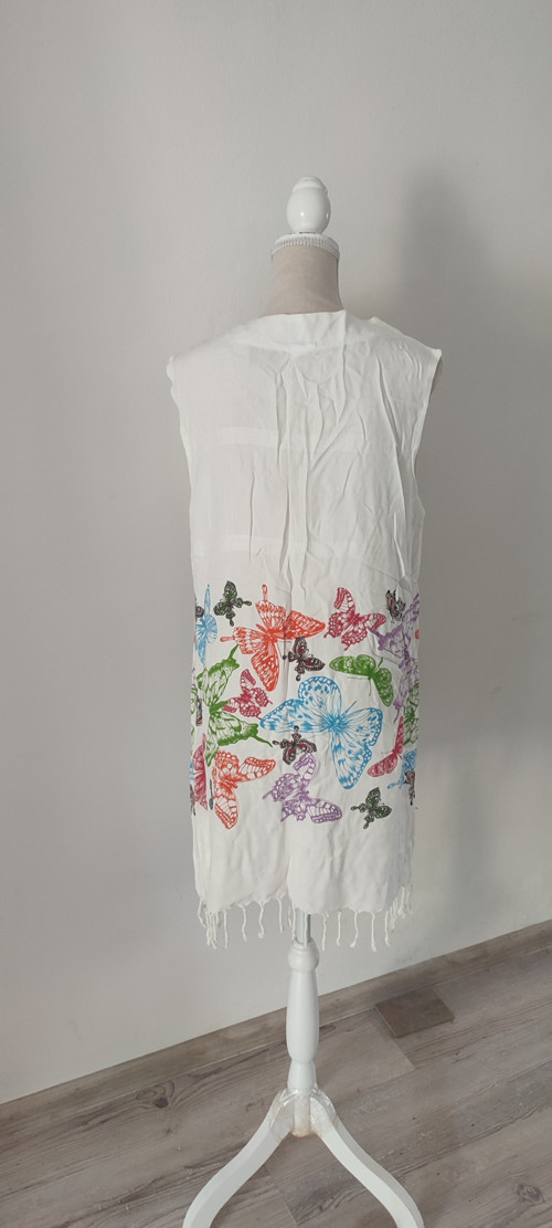 Šaty s motýlkama — foto 3