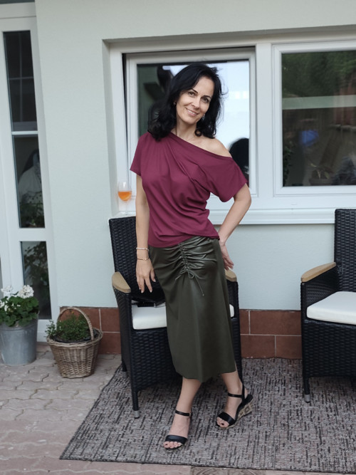 Tričko se spadeným rukávem — foto 3