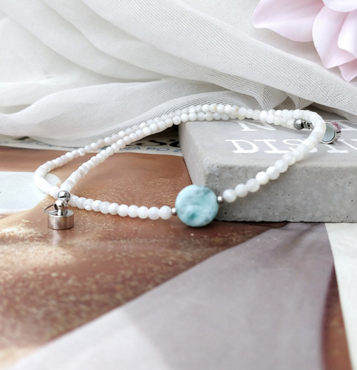 Náhrdelník z minerálů / perleť + larimar — foto 2