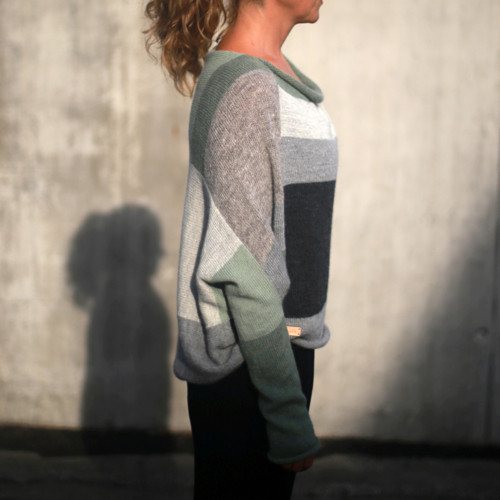 Svetr DOSA-TRAPEZ patchwork alpaka/hedvábí — foto 2