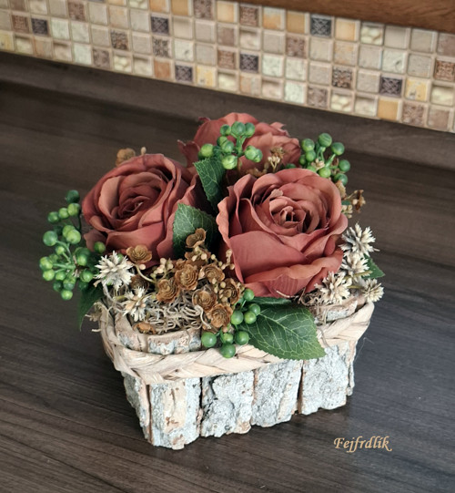 Rostou tam tři růže :). — foto 4