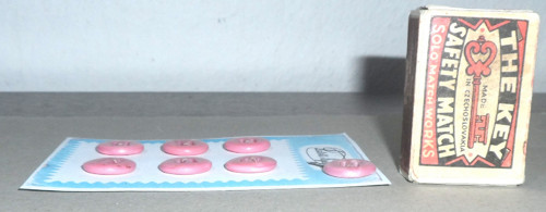 7x skleněné KNOFLÍKY — foto 3