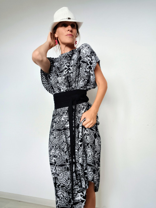 Viskozové Boho Šaty Černo Bílé — foto 4
