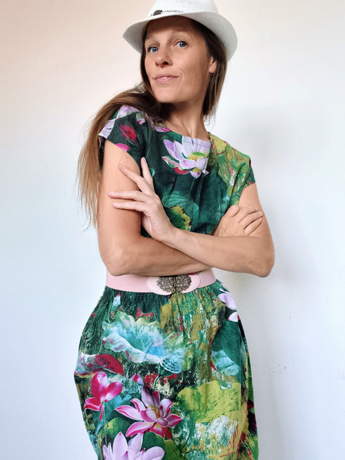 Půvabné Letní Šaty Lekníny — foto 2