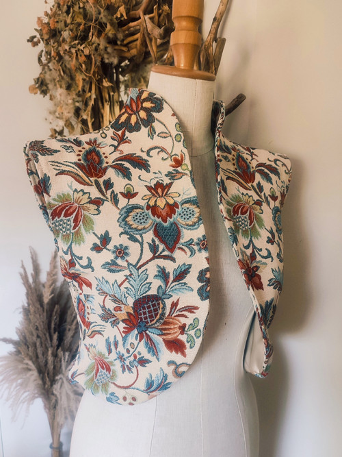 Bolero nr.18 / Camelia — foto 2