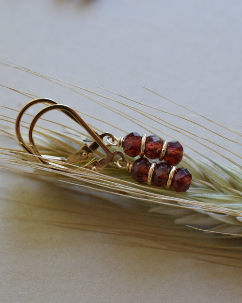 Granátkové, gold filled náušnice — foto 4