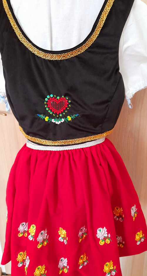 Kordulka ke kroji. Folklor. — foto 2