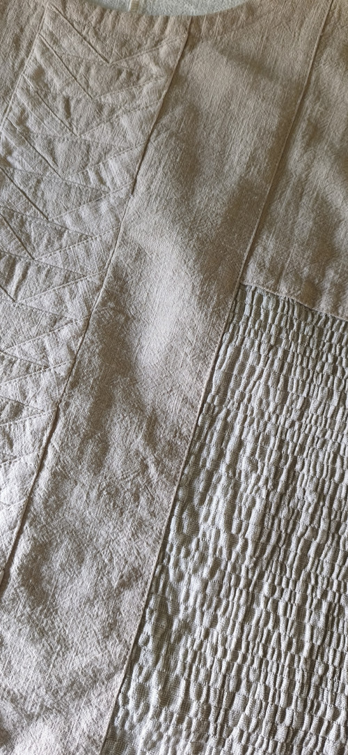 Top s patchworkovým detailem-letní elegance ve lnu — foto 5