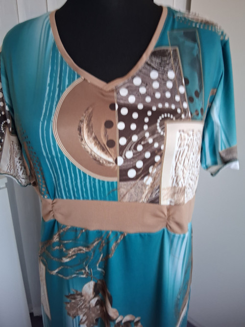 Dlouhé letní šaty — foto 3
