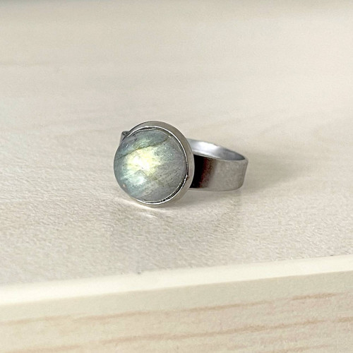 SLEVA 25% Elegantní prsten s labradoritem — foto 3