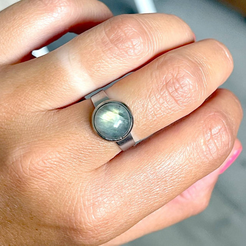 SLEVA 25% Elegantní prsten s labradoritem — foto 2
