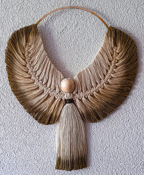 Macramé anděl s ombré zlatým efektem — foto 2