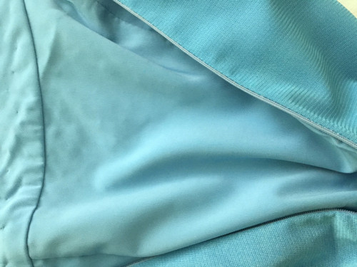 Mini-šaty, gradient, zdobené korálky — foto 3