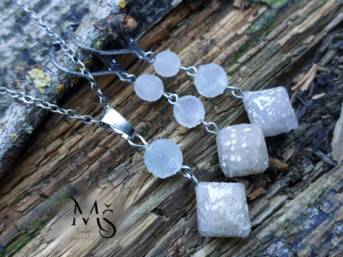 BETA QUARTZ a HROZNOVÝ CHALCEDON - sada šperků — foto 2