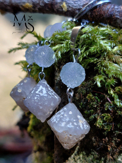 BETA QUARTZ a HROZNOVÝ CHALCEDON - sada šperků — foto 5