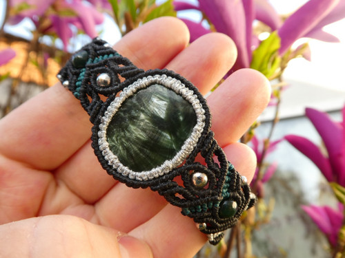 Macramé náramek Serafinit — foto 4