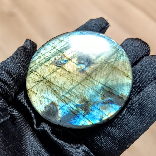 Labradorit, ID 5769, průměr 60 mm — foto 2