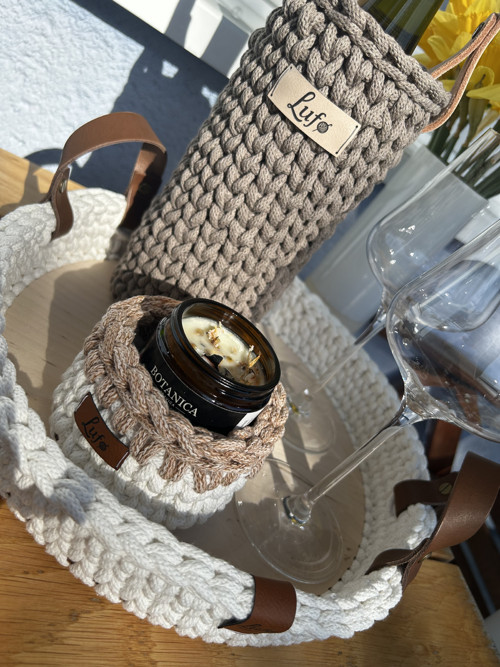 Ručně háčkovaný podnos s koženými uchy – 30 cm — foto 5