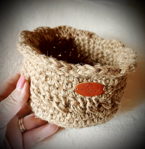 Háčkovaný jutový košíček -boho ošatka — foto 3