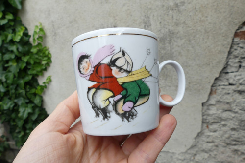 Lyžaři...dětský porcelánový hrníček — foto 4