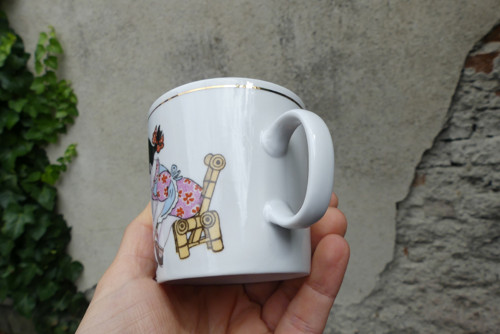 Pradlenka...dětský porcelánový hrníček — foto 2