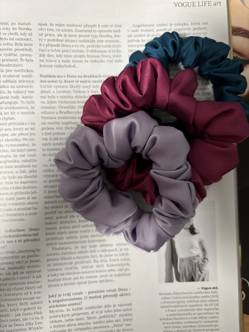 Hedvábné scrunchies „Berry & Ocean“ — foto 4