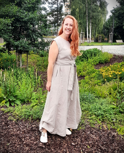 Lněné šaty přírodní s páskem — foto 3