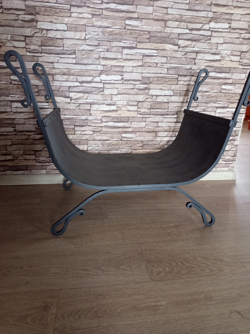 Kovaný koš na dřevo — foto 3