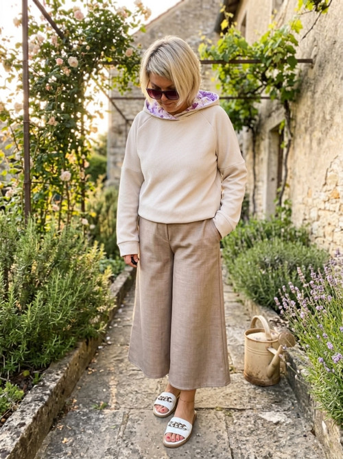 Mikina krémová s kapucí — foto 4